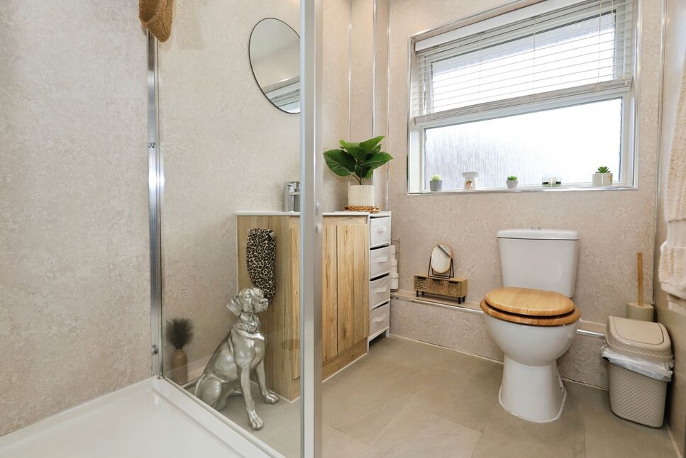 Shower Room WC
