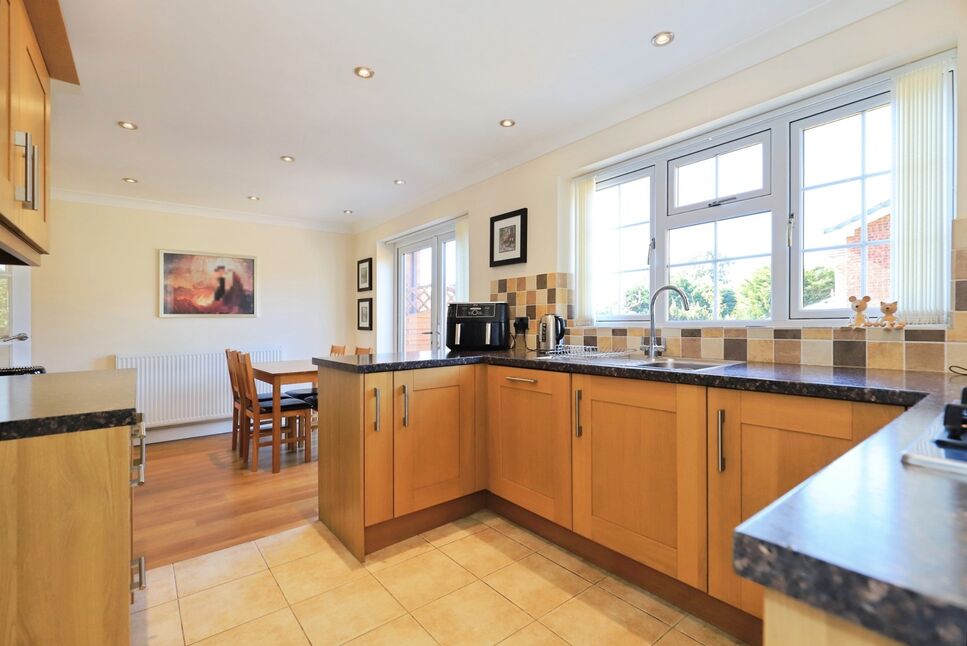 Kitchen / Diner