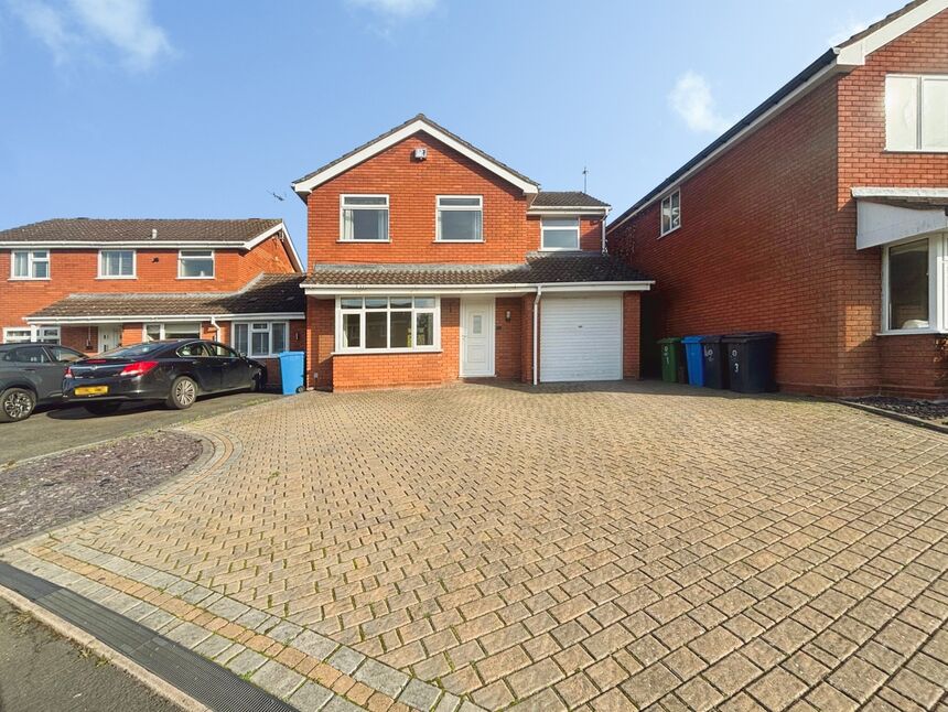 Main image of 4 bedroom Detached House for sale, Edge Hill Drive, Perton, Staffordshire, WV6