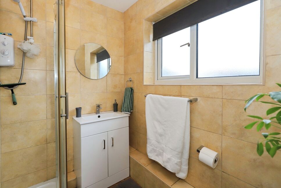 Shower Room WC