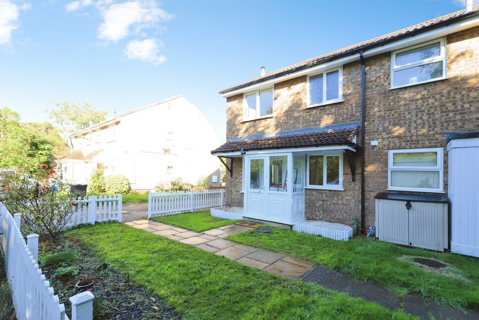 Main image of 1 bedroom Semi Detached House for sale, Livingstone Avenue, Perton Wolverhampton, Staffordshire, WV6