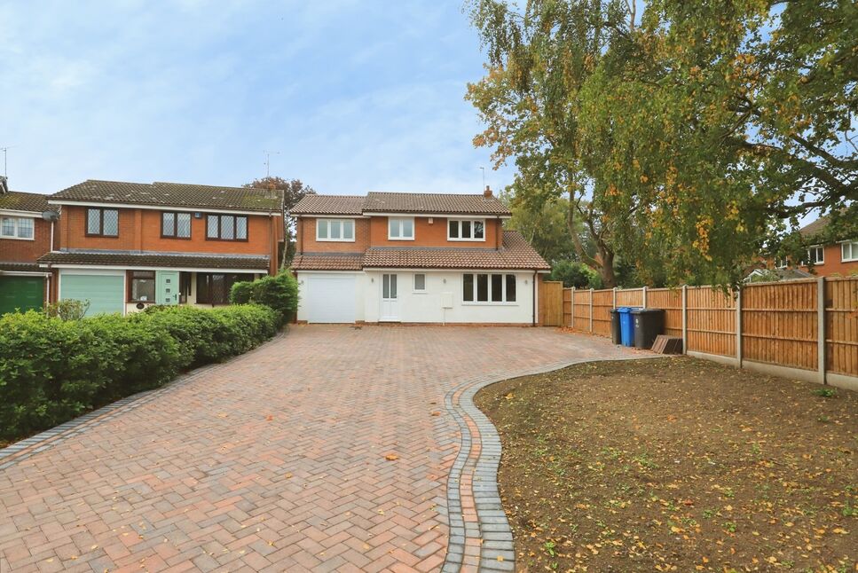 Main image of 4 bedroom Detached House for sale, Richmond Drive, Perton, Staffordshire, WV6