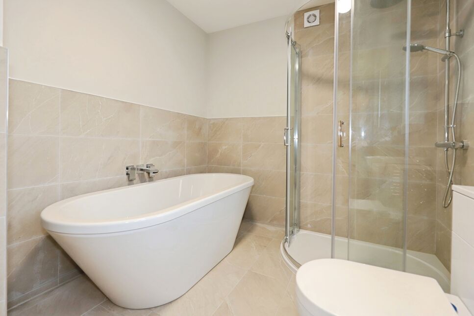 Bathroom / Shower Room WC