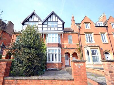 Billing Road, 2 bedroom  Flat to rent, £995 pcm