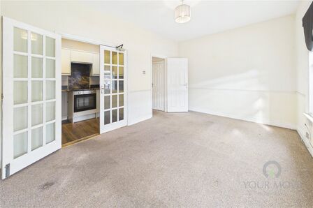 Wellingborough Road, 1 bedroom Flat to rent, &pound;775 pcm