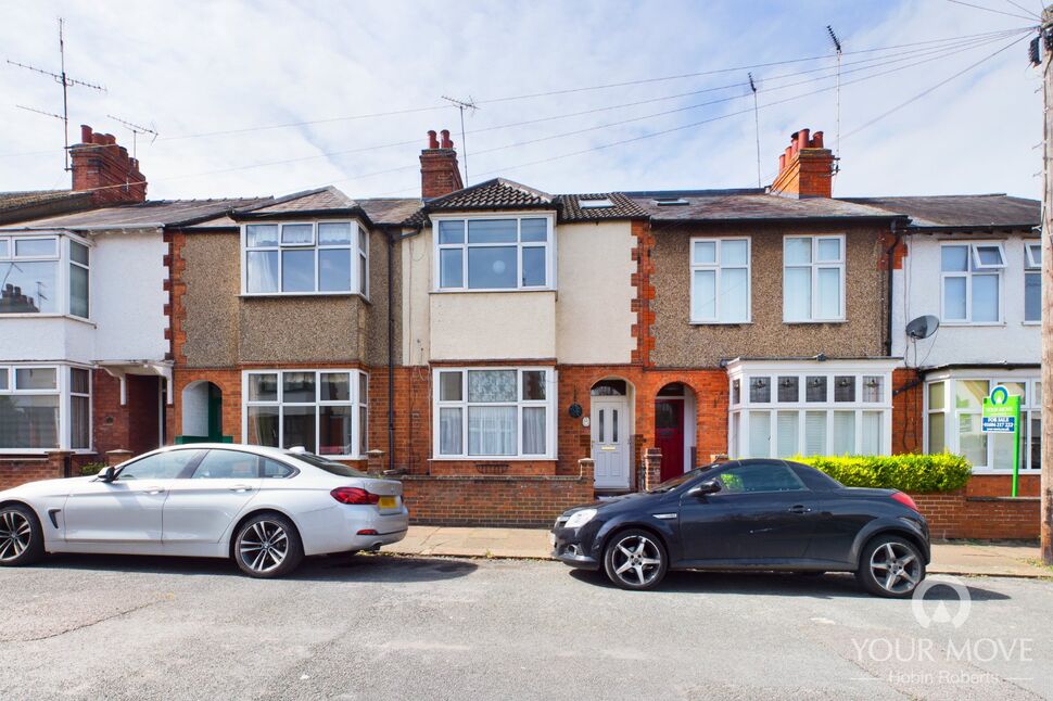 4 bedroom Mid Terrace House for sale