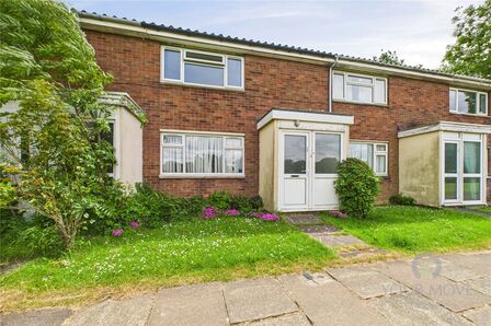2 bedroom Mid Terrace House for sale
