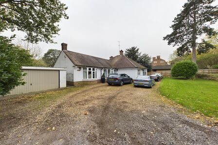 2 bedroom Detached Bungalow to rent