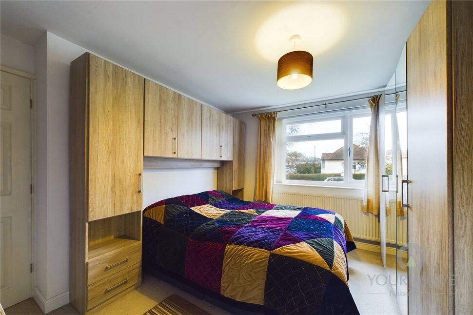 3 bedroom Mid Terrace House for sale, Highlands Avenue, Spinney Hill