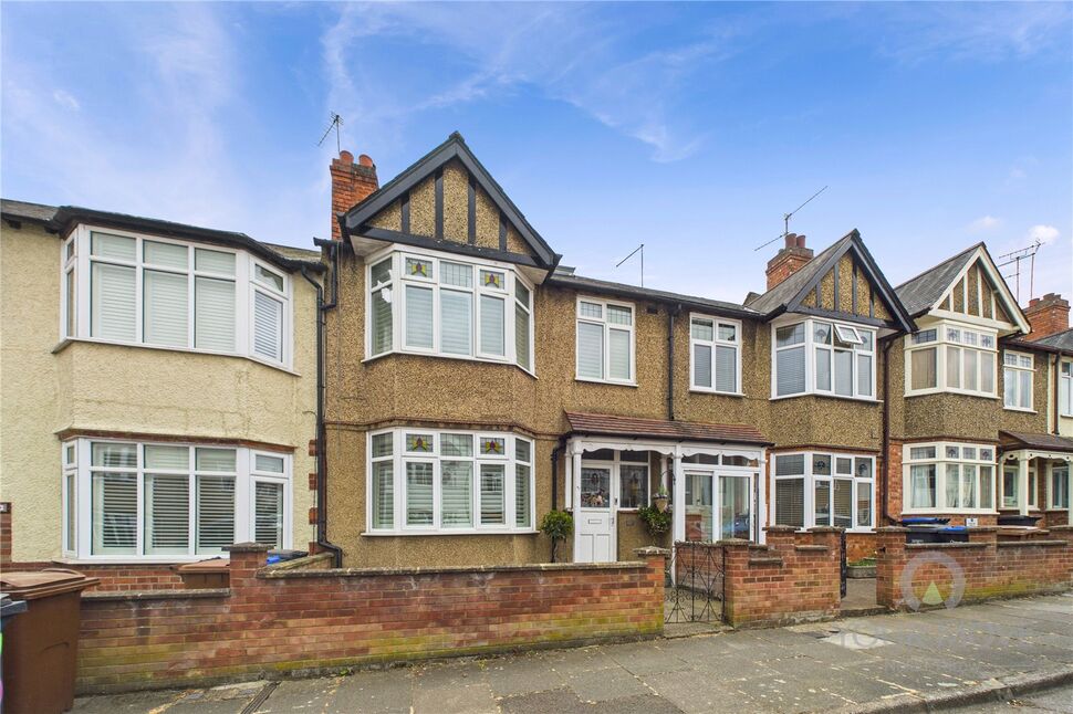 4 bedroom Mid Terrace House for sale