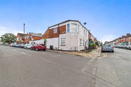 2 bedroom  Flat for sale