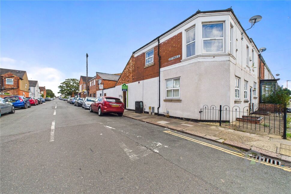 2 bedroom  Flat for sale