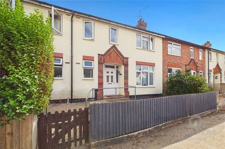 2 bedroom Mid Terrace House for sale