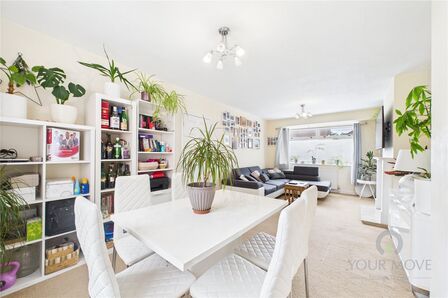 Fullingdale Road, The Headlands, 3 bedroom Semi Detached House for sale, £257,500