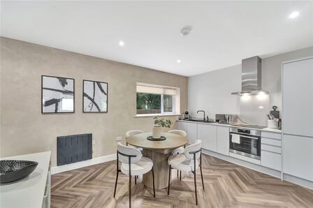 2 bedroom  Flat to rent
