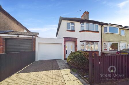 The Headlands, 3 bedroom Semi Detached House to rent, £1,400 pcm