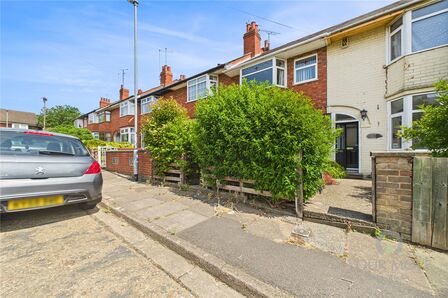 3 bedroom Mid Terrace House for sale