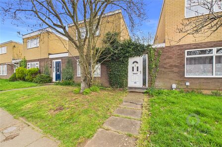 2 bedroom Mid Terrace House for sale