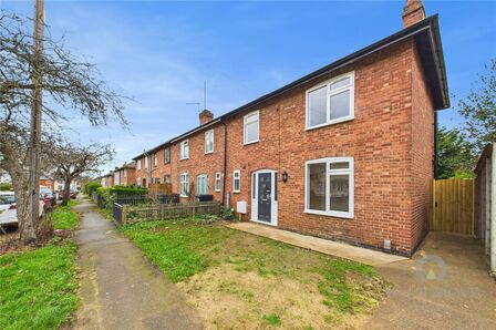 3 bedroom End Terrace House for sale