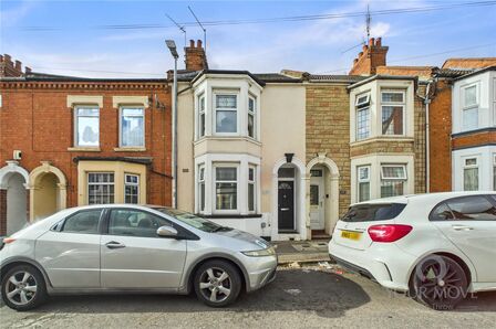 Whitworth Road, Abington, 5 bedroom Mid Terrace House for sale, £265,000