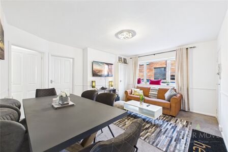 East Street, 2 bedroom  Flat to rent, £1,250 pcm