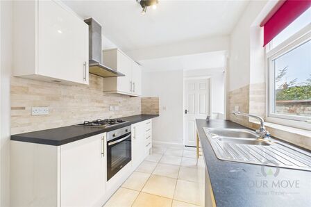 2 bedroom Mid Terrace House for sale