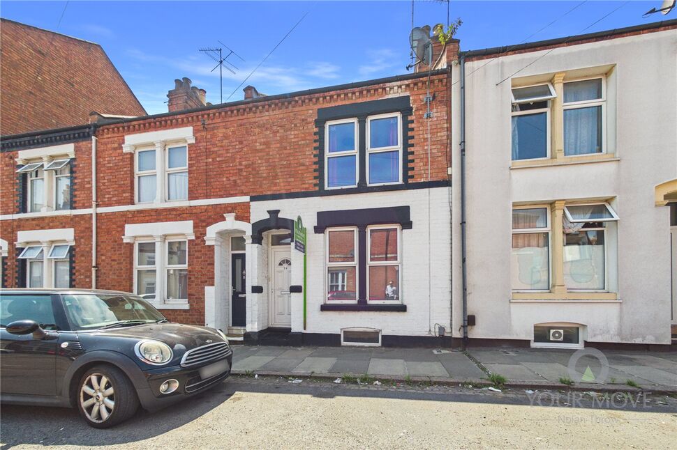 2 bedroom Mid Terrace House for sale