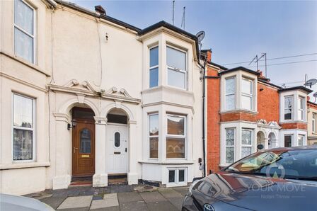 Whitworth Road, 3 bedroom Mid Terrace House to rent, &pound;1,350 pcm