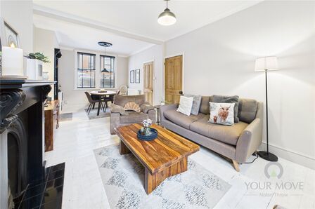 2 bedroom Mid Terrace House for sale