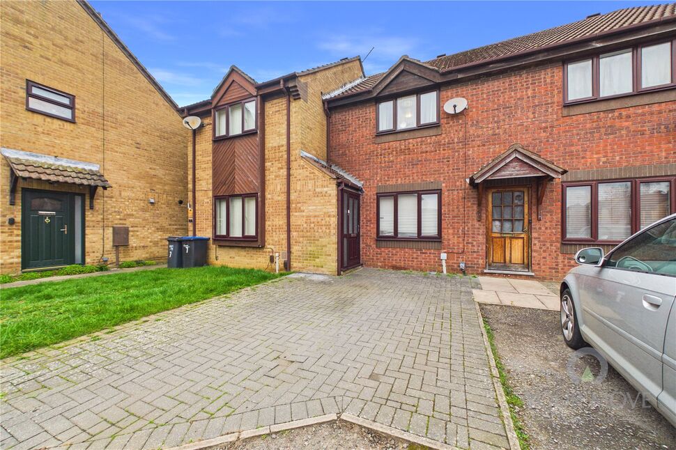 Main image of 2 bedroom Mid Terrace House for sale, Baronson Gardens, Northampton, Northamptonshire, NN1