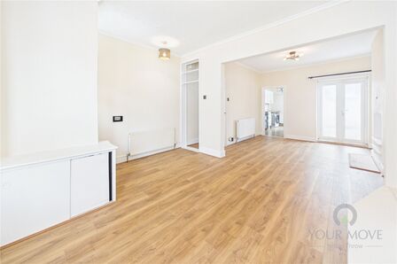 Euston Road, 3 bedroom Mid Terrace House to rent, &pound;1,100 pcm