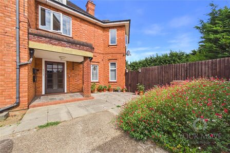 The Drive, 1 bedroom Flat for sale, &pound;126,000
