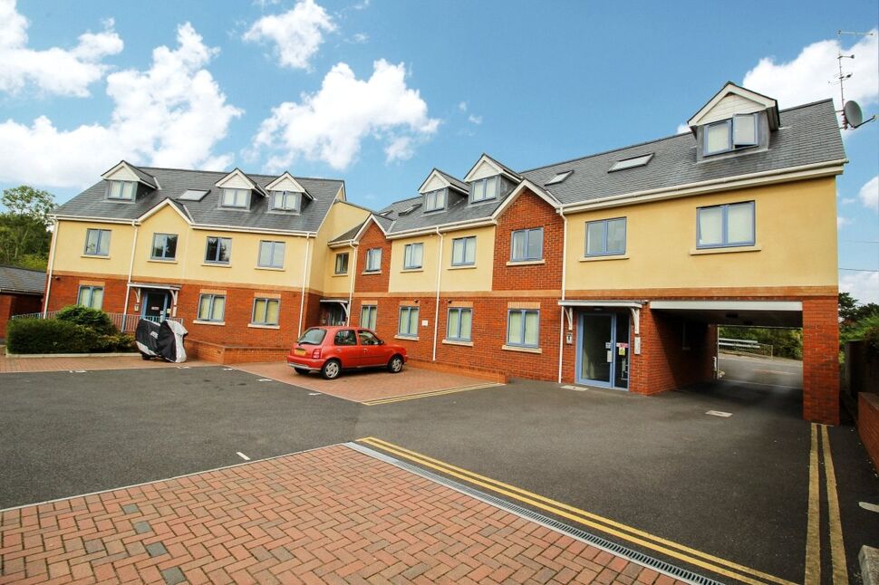 Main image of 2 bedroom  Flat to rent, Weyhill Road, Andover, Hampshire, SP10