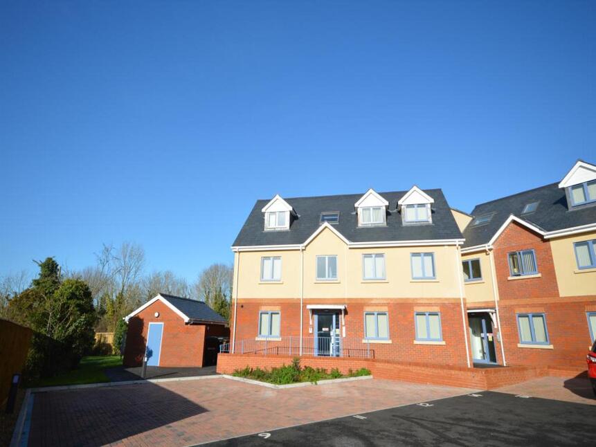 Main image of 1 bedroom Flat to rent, Weyhill Road, Andover, Hampshire, SP10