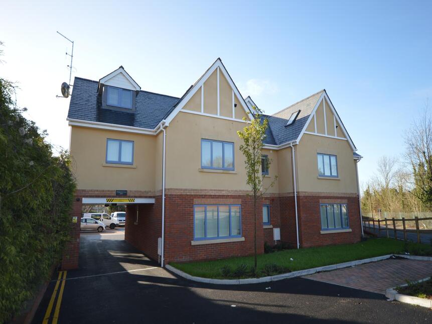 Main image of 1 bedroom Flat to rent, Weyhill Road, Andover, Hampshire, SP10
