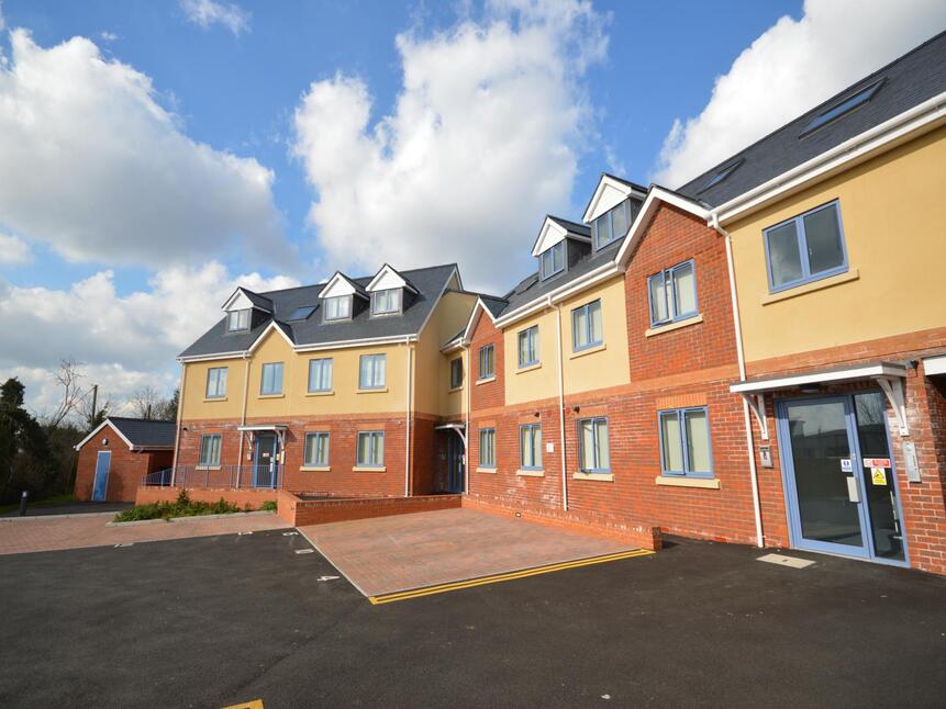 Main image of 2 bedroom  Flat to rent, Weyhill Road, Andover, Hampshire, SP10