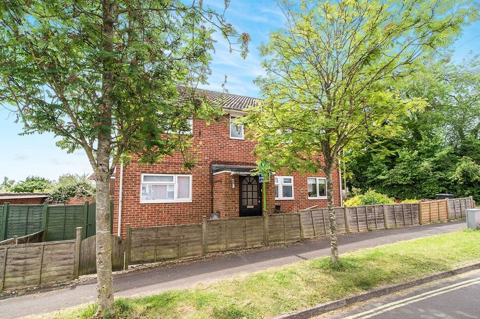 Main image of 2 bedroom  Flat to rent, Millway Road, Andover, Hampshire, SP10