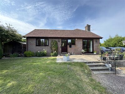 Cadley Road, 1 bedroom  Bungalow to rent, £850 pcm