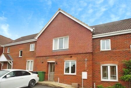 2 bedroom Mid Terrace House to rent