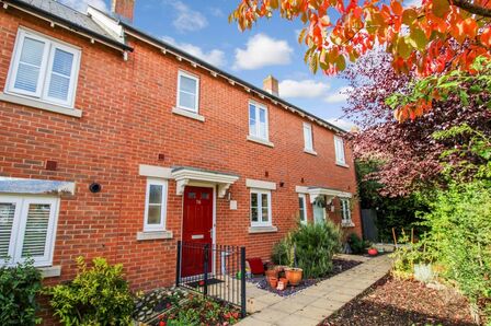 Picket Twenty Way, 3 bedroom Mid Terrace House to rent, £1,500 pcm