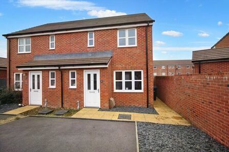 3 bedroom Semi Detached House to rent