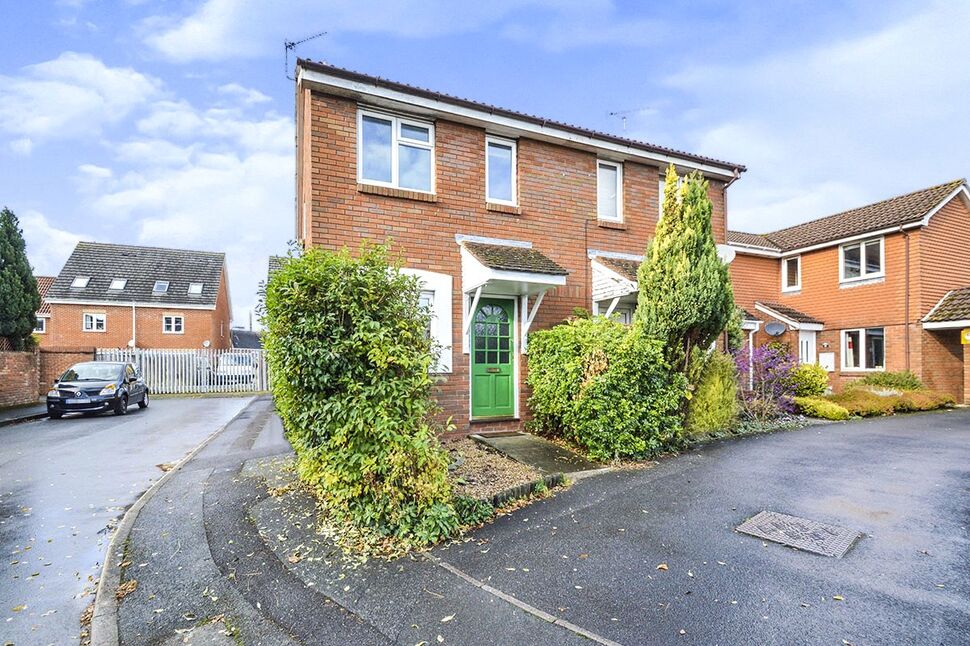 2 bedroom Semi Detached House for sale, Kellys Walk, Andover, SP10 £