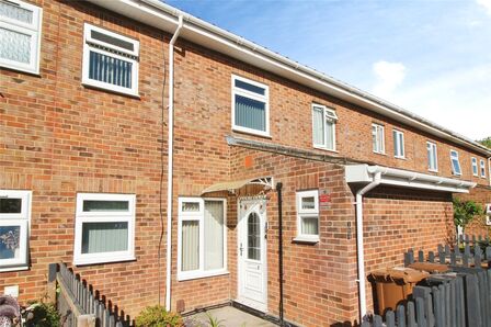 3 bedroom Mid Terrace House for sale