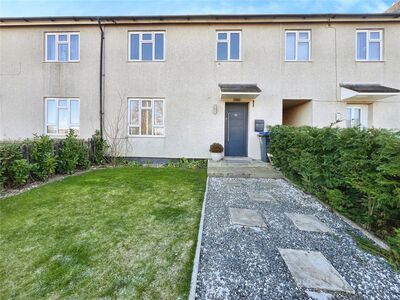 3 bedroom Mid Terrace House for sale