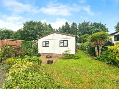 2 bedroom Detached Property for sale