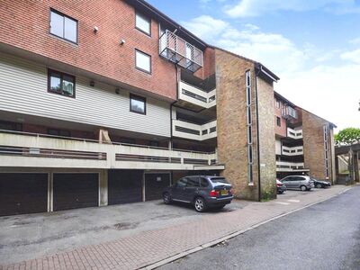 2 bedroom  Flat for sale