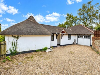 Cholderton, 4 bedroom Detached House for sale, &pound;600,000