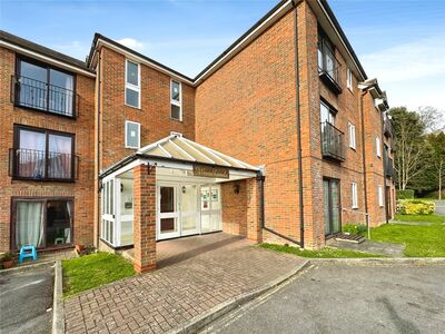 Woodlands Way, 1 bedroom  Flat for sale, £110,000
