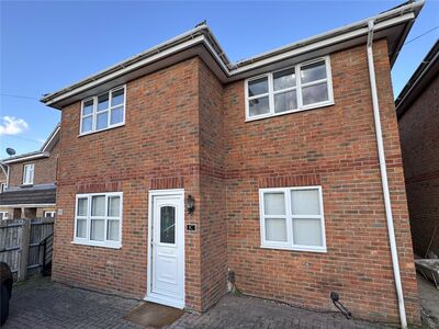 Salisbury Gardens, 2 bedroom  Flat to rent, £1,250 pcm