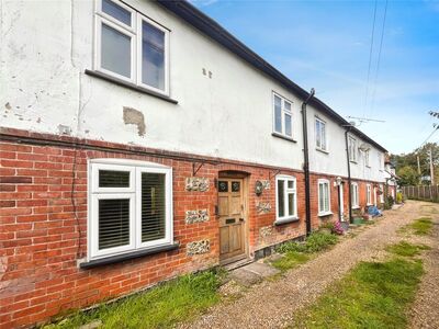 2 bedroom Mid Terrace House for sale